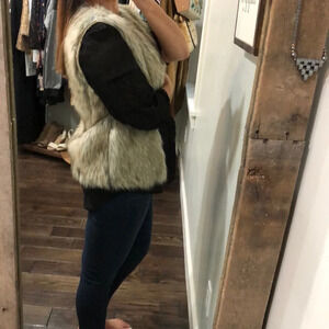 Bershka xsmall faux fur Fall/Winter vest